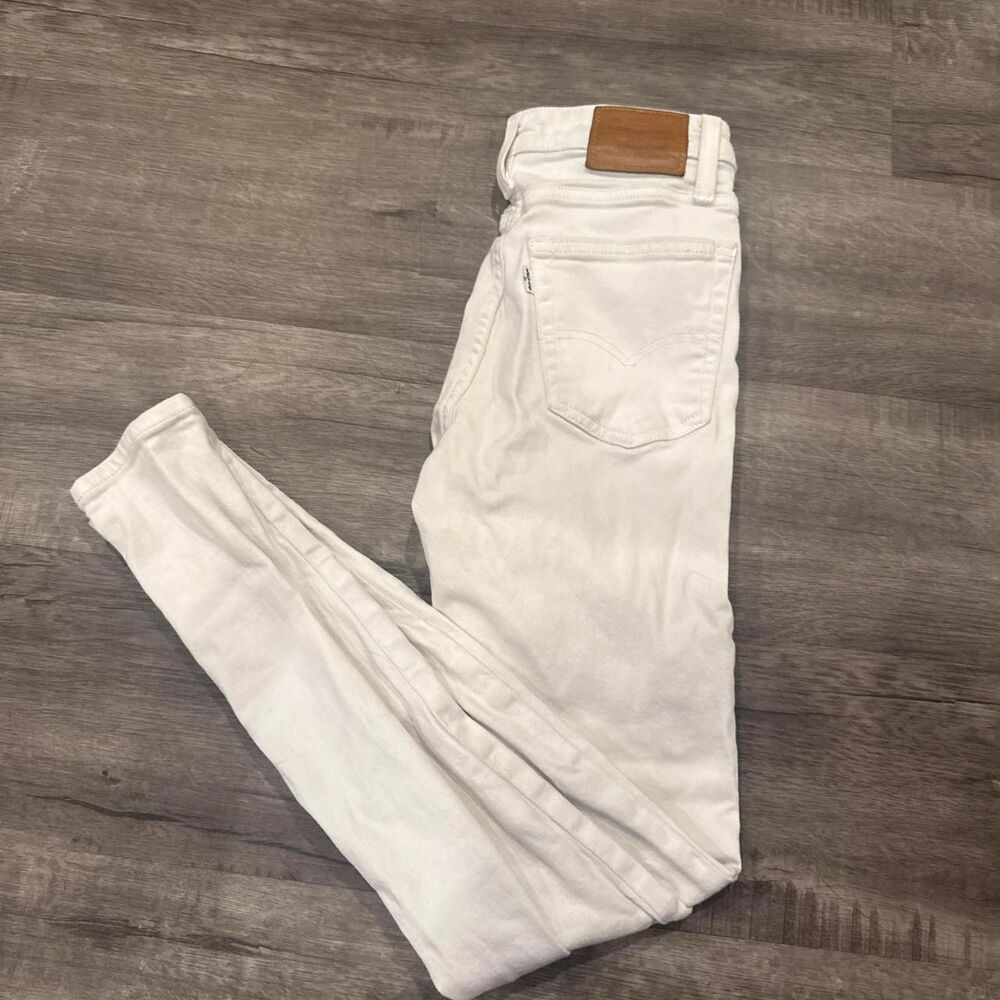 Levis Women's White and Cream Jeans